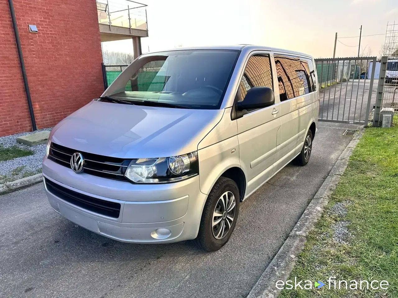 Leasing SUV Volkswagen T5 Caravelle 2014