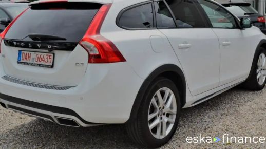 Volvo V60 Cross Country 2017