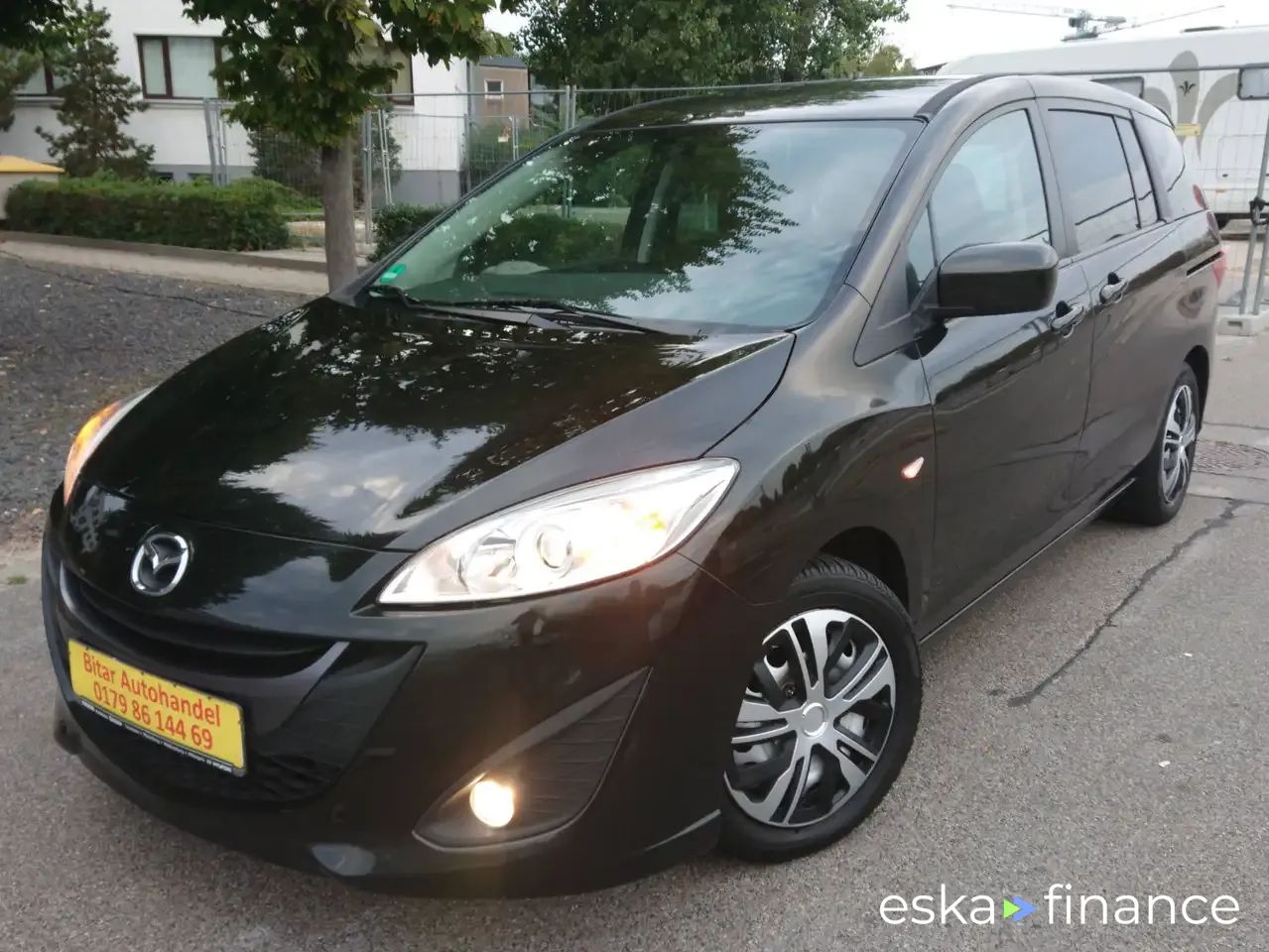 Lízing Hatchback Mazda 5 2013