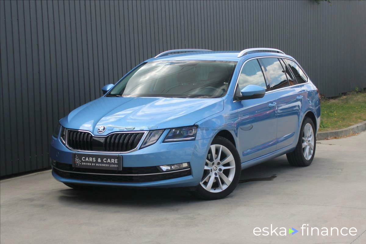 Wóz Skoda Octavia 2019