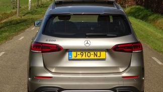 Lízing Hatchback MERCEDES B 200 2020