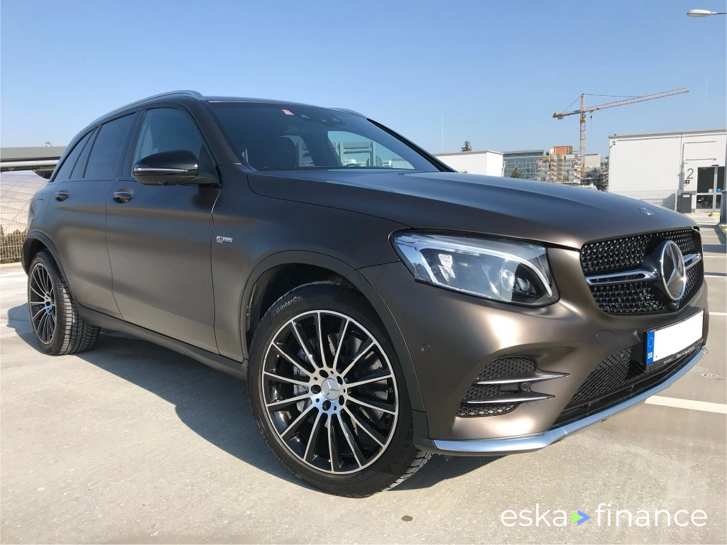 Finansowanie SUV MERCEDES GLC 2017