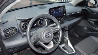 Leasing Sedan Toyota Yaris 2022