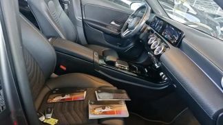 Lízing Sedan MERCEDES A 180 2021