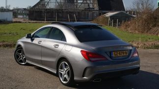 Lízing Sedan MERCEDES CLA 180 2015