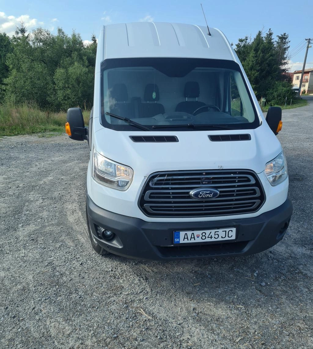 Zamknięte pudełko Ford Transit 2018