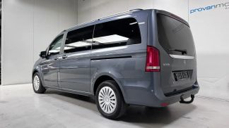 Lízing Hatchback MERCEDES V 220 2015