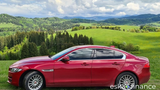 Finansowanie Sedan Jaguar XE 2017