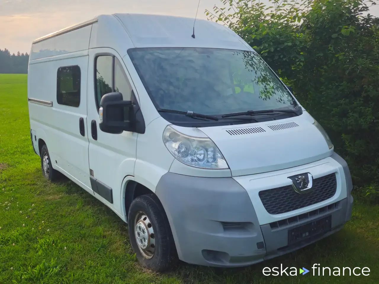 Lízing Hatchback Peugeot Boxer 2013
