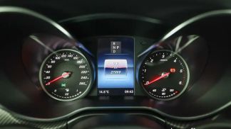 Lízing Hatchback MERCEDES V 300 2023