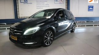 Lízing Hatchback MERCEDES B 220 2013