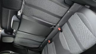 Leasing Sedan Peugeot 208 2023