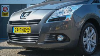 Financování Hatchback Peugeot 5008 2011