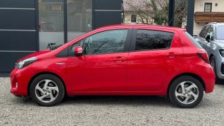 Lízing Hatchback Toyota Yaris 2016