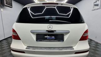 Lízing Hatchback MERCEDES R 350 2011