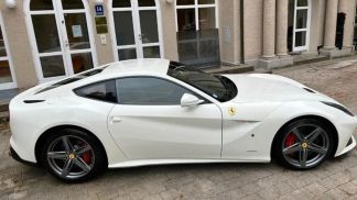 Financování Kupé Ferrari F12 2013