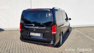 Lízing Hatchback MERCEDES V 300 2020
