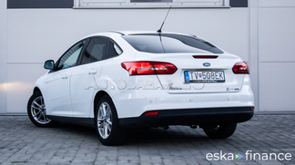 Lízing Sedan Ford Focus 2016