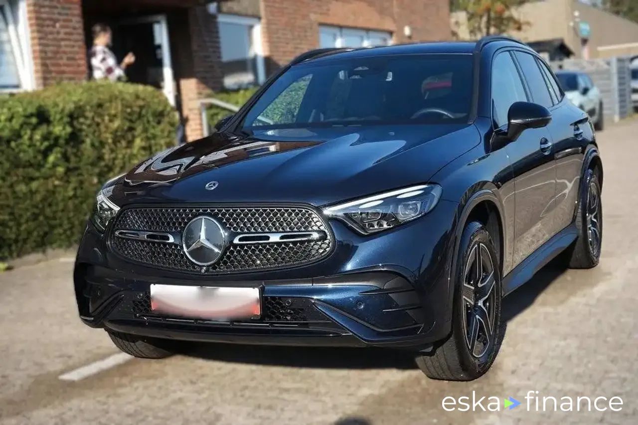 Lízing SUV MERCEDES GLC 300 2024