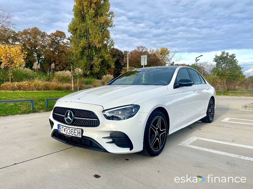 Financování Sedan MERCEDES E TRIEDA 2020