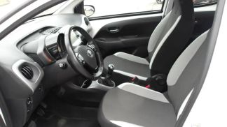 Finansowanie Sedan Toyota AYGO 2017