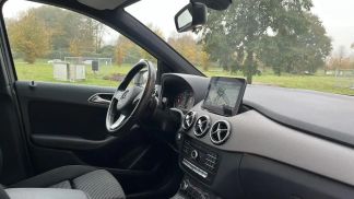 Lízing Hatchback MERCEDES B 180 2018