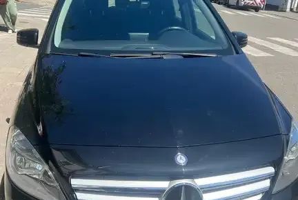 MERCEDES B 180 2013