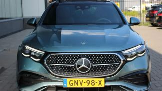 Lízing Sedan MERCEDES E 300 2024