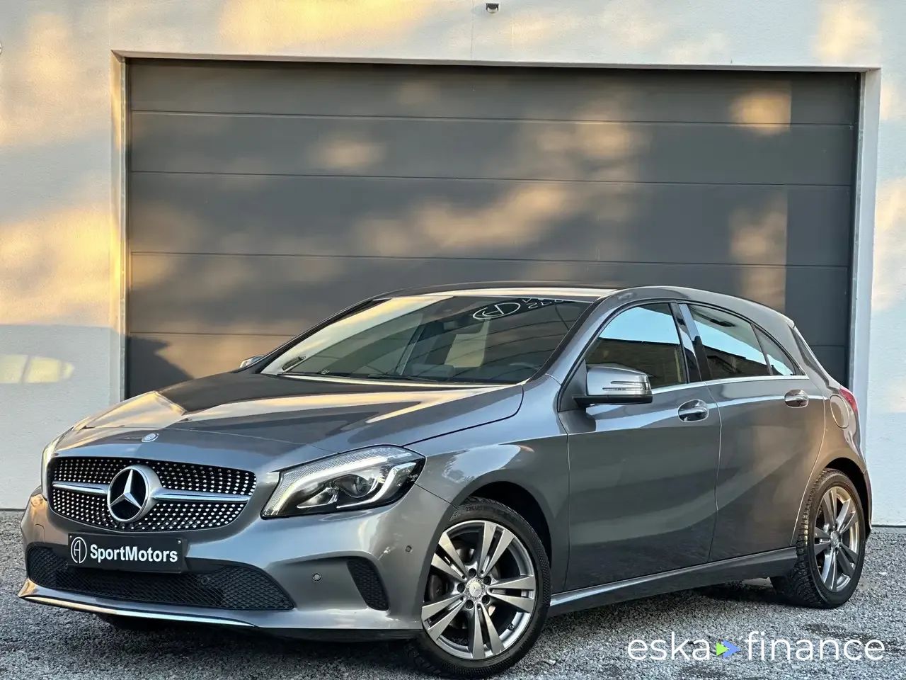 Leasing Sedan MERCEDES A 180 2016