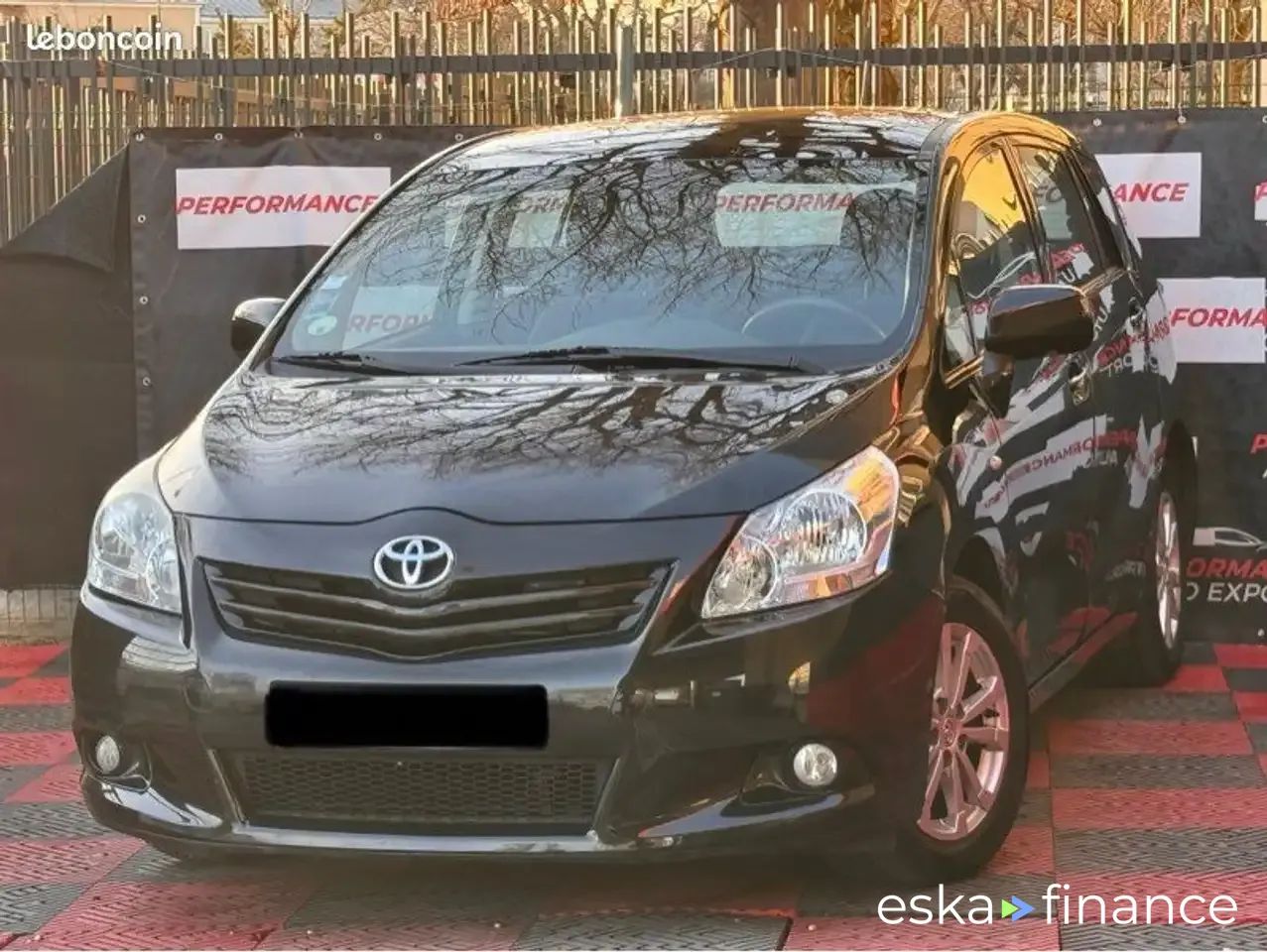 Finansowanie Hatchback Toyota Verso 2011