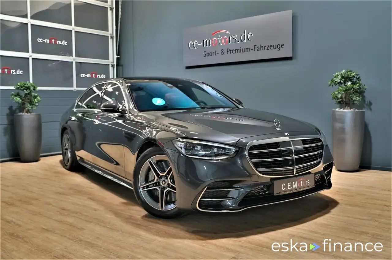 Lízing Sedan MERCEDES S 580 2022