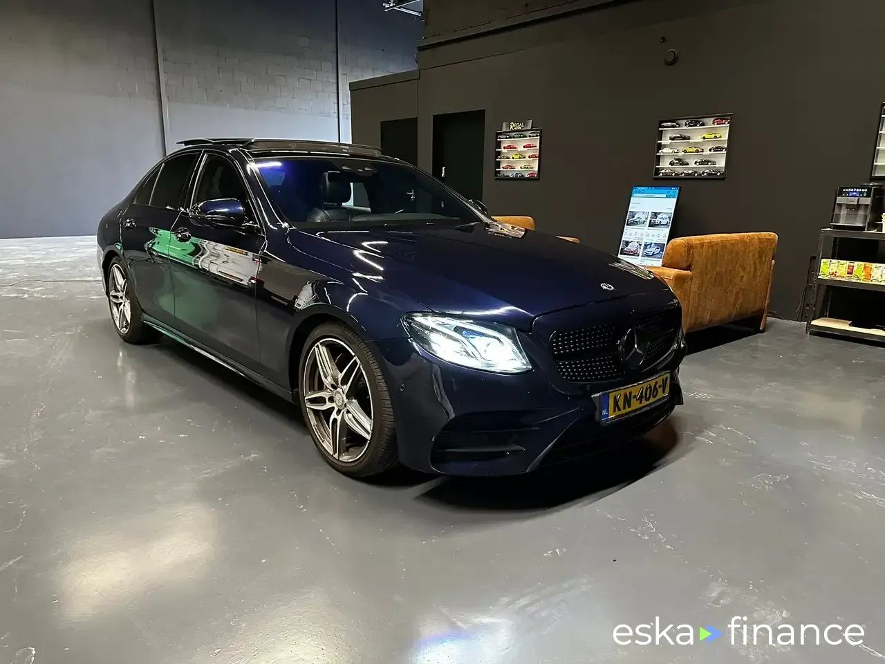 Leasing Sedan MERCEDES E 200 2016