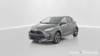Leasing Sedan Toyota Yaris 2024