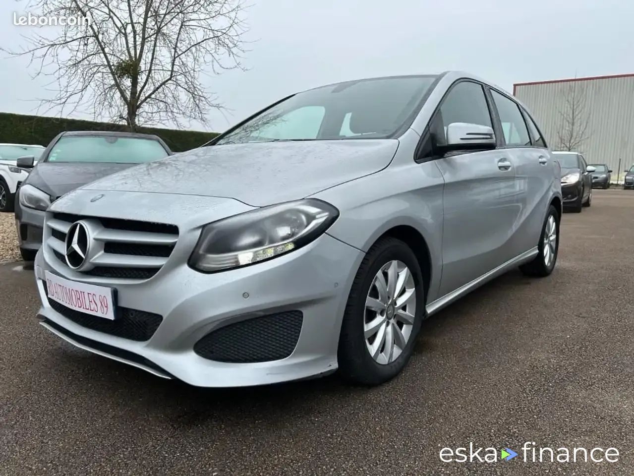 Lízing Hatchback MERCEDES B 200 2016