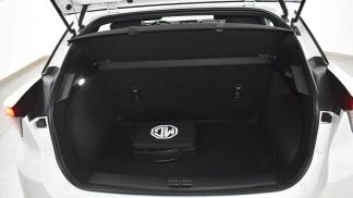 Lízing Sedan MG MG4 2023
