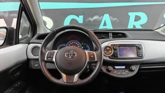Lízing Sedan Toyota Yaris 2012