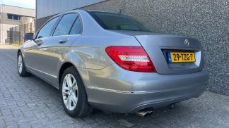 Lízing Sedan MERCEDES C 180 2012