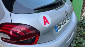 Leasing Sedan Peugeot 208 2015