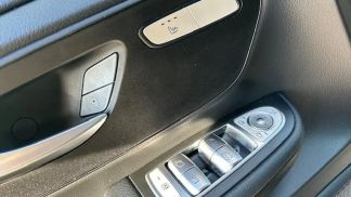 Lízing Hatchback MERCEDES V 220 2023