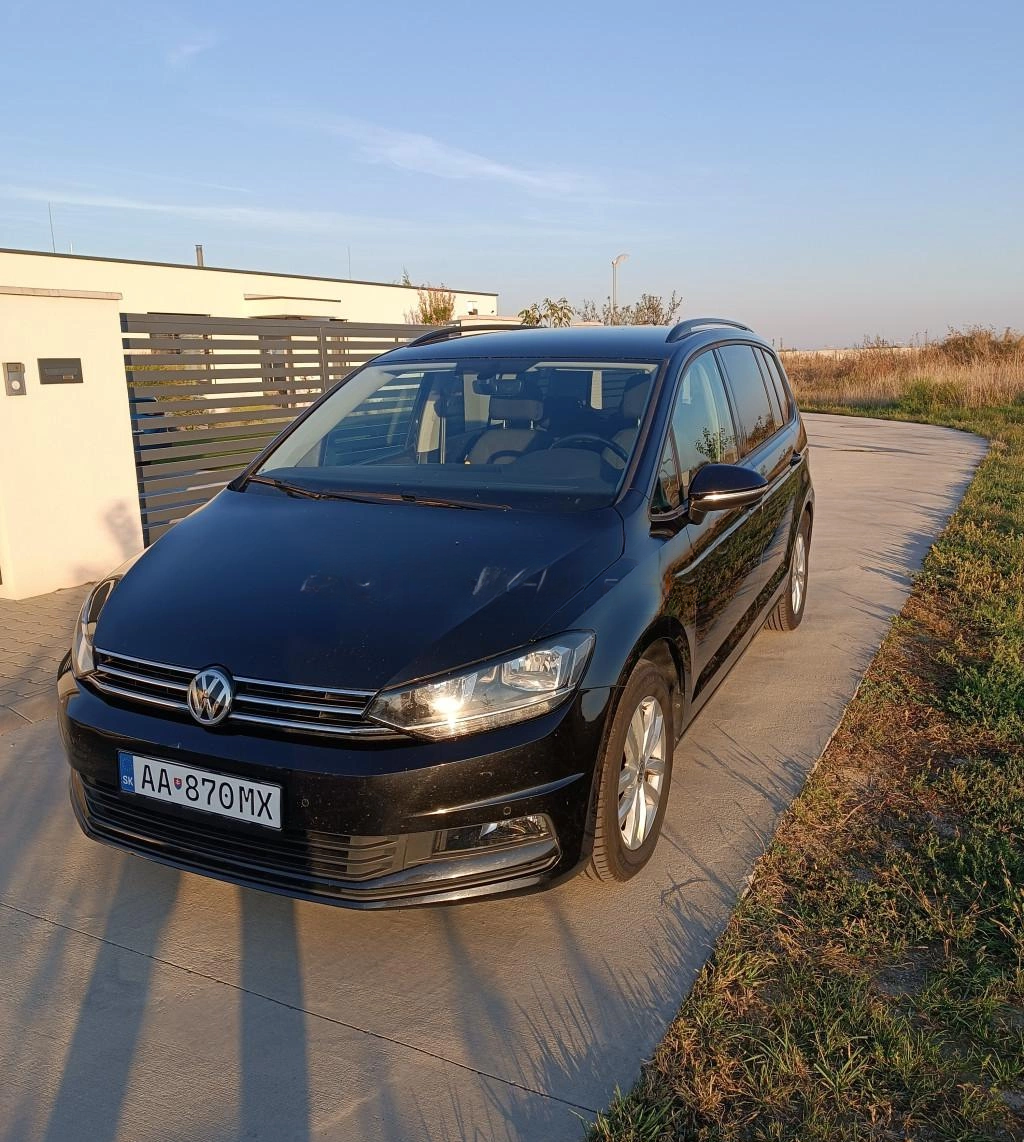 Lízing Osobná doprava Volkswagen Touran 2019