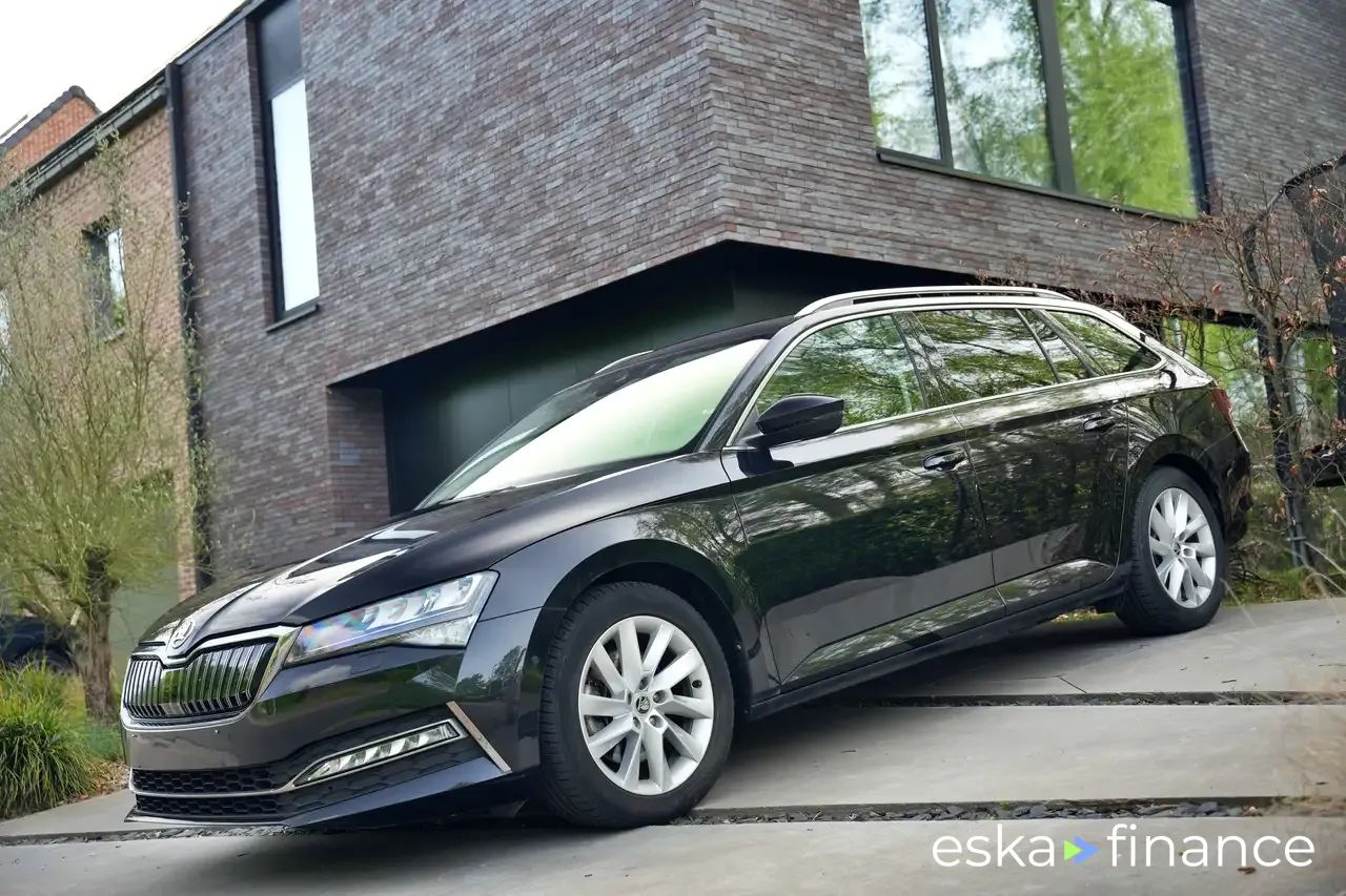 Leasing Wagon Skoda Superb 2020