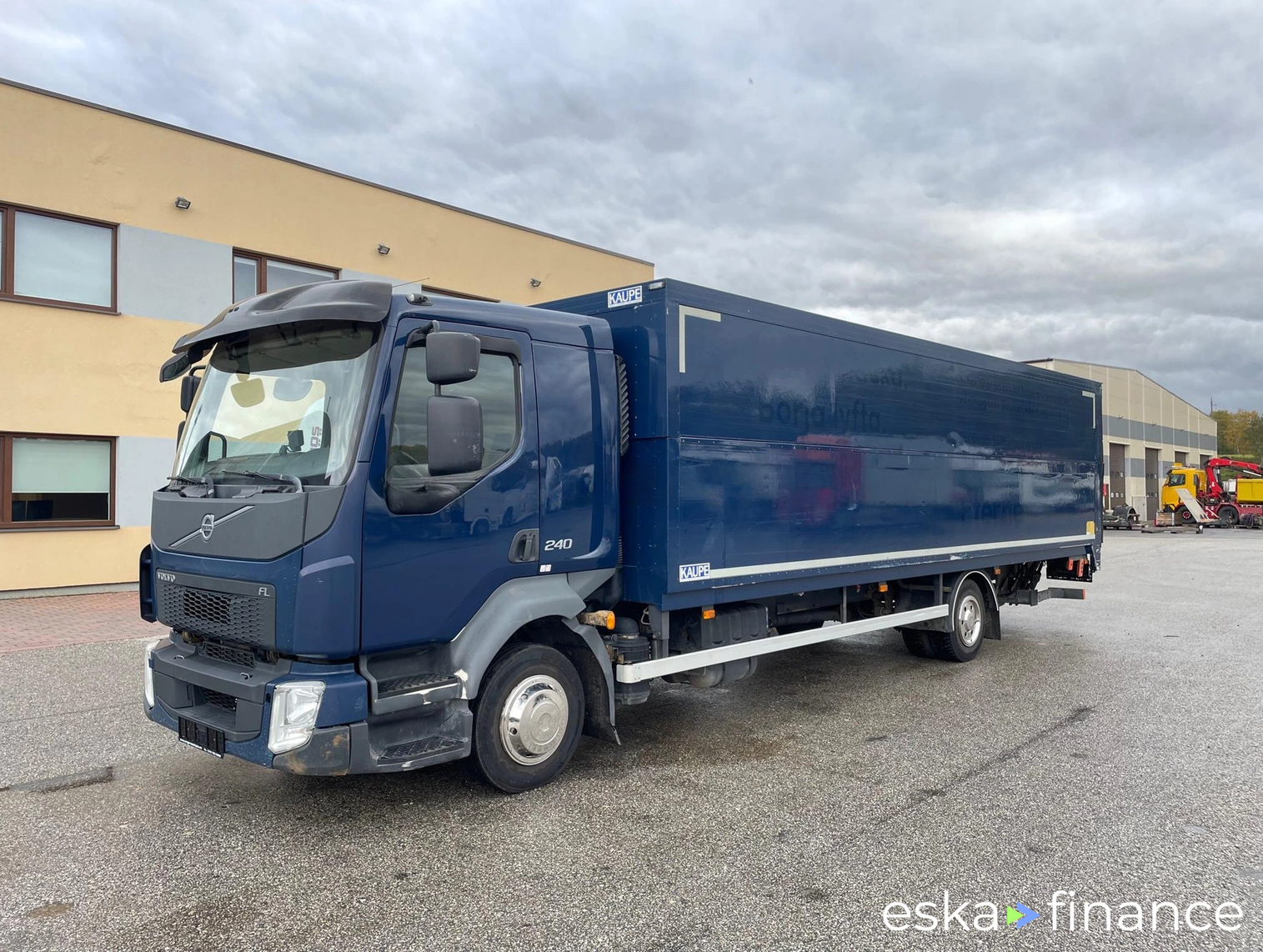 Finansowanie Specjalna ciężarówka Volvo FL240 2016