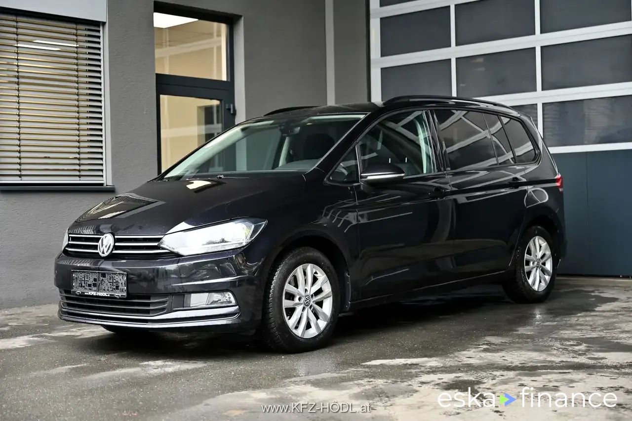 Leasing Passenger transport Volkswagen Touran 2016