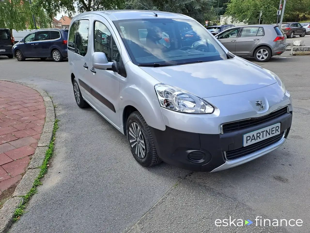 Leasing Hatchback Peugeot Partner 2014