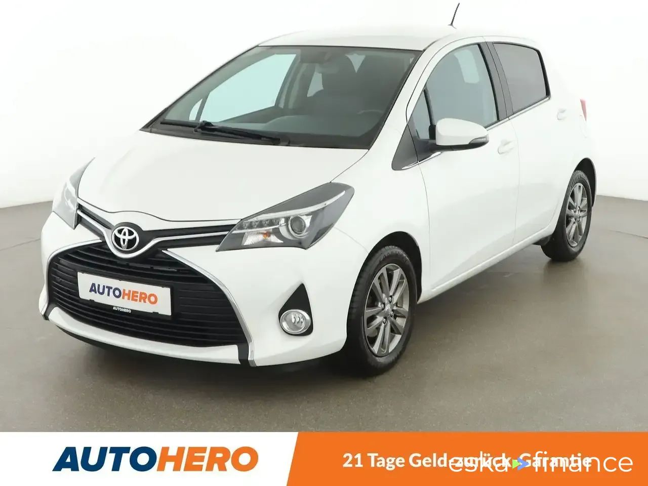 Leasing Hatchback Toyota Yaris 2015