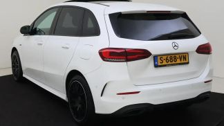 Lízing Hatchback MERCEDES B 250 2021