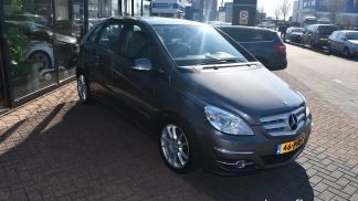 Financování Hatchback MERCEDES B 160 2011