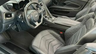 Leasing Convertible Aston Martin DBS 2022
