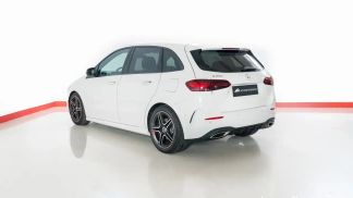 Lízing Hatchback MERCEDES B 220 2024