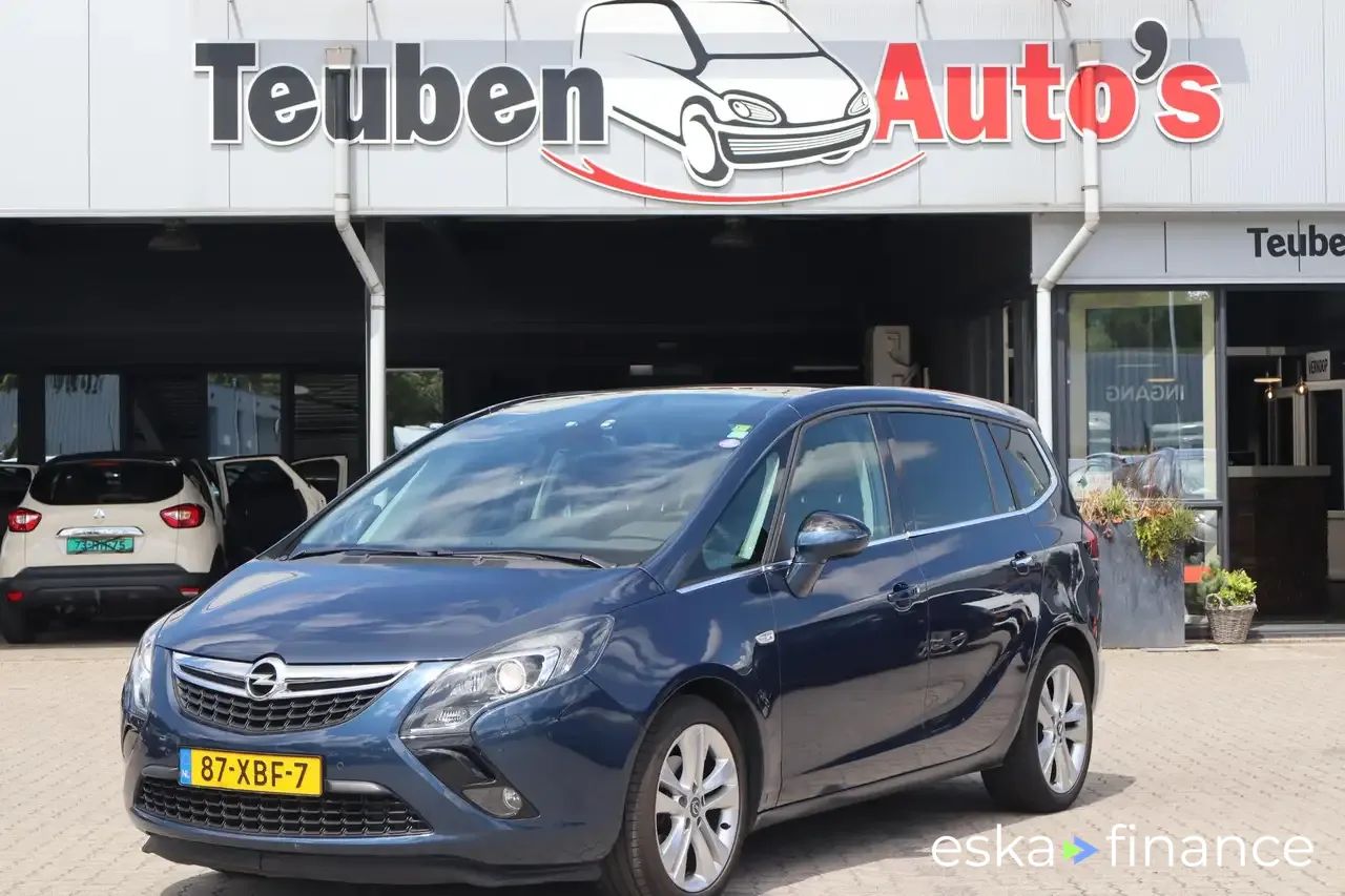 Lízing Hatchback Opel Zafira Tourer 2012